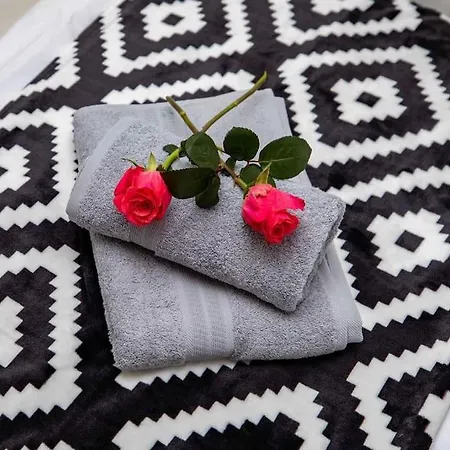 Apartamento Incl Boat, Jacuzzi,subboarts On A Quiet Park With Private Parking *